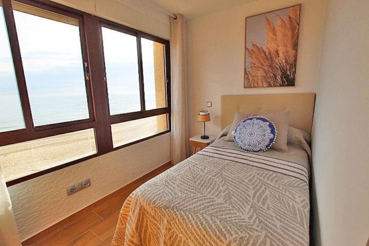 Апартаменти Apartamento Europa Primera Linea De Playa Guardamar Гуардамар-дел-Сегура Екстер'єр фото