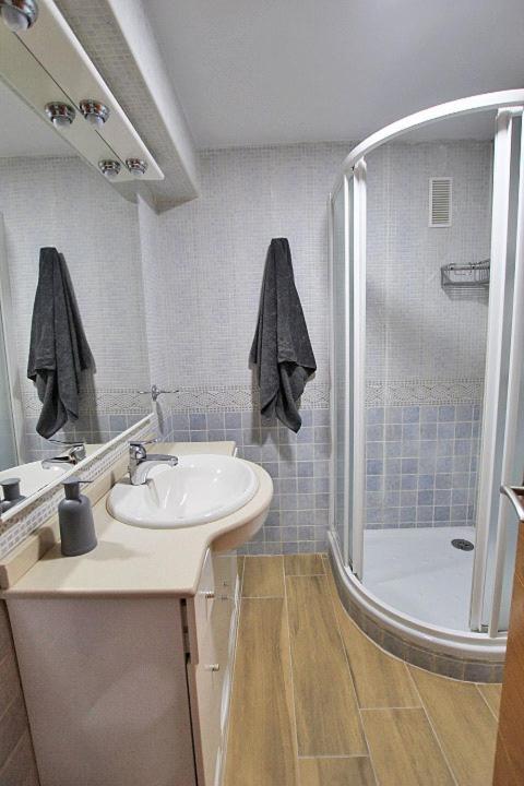 Апартаменти Apartamento Europa Primera Linea De Playa Guardamar Гуардамар-дел-Сегура Екстер'єр фото